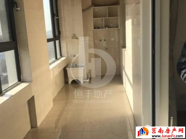 家天下 3室1厅 136平米 精装修 15000元/月