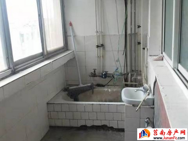 印刷厂家属院 3室2厅 80平米 简单装修 850元/月