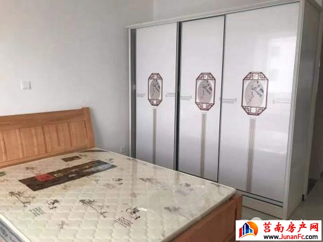 莒南尚城府邸 3室2厅 125平米 简单装修 1200元/月