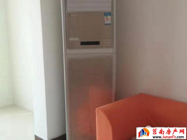 万和丽景园 3室2厅 130平米 精装修 750元/月