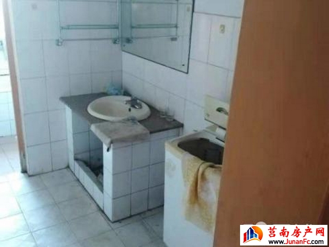 新华府 3室2厅 80平米 简单装修 800元/月