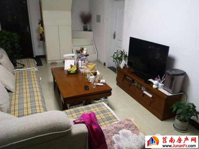 万和玫瑰园 3室1厅 120平米 精装修 1250元/月