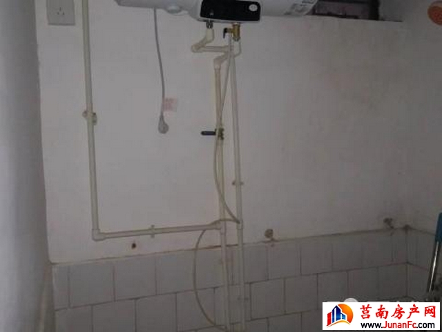 站前小区 3室2厅 69平米 简单装修 700元/月