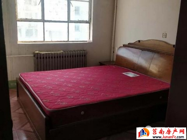 弘德小区 3室2厅 80平米 简单装修 600元/月