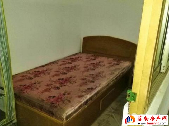 金世界步行街小区 3室2厅 80平米 简单装修 800元/月