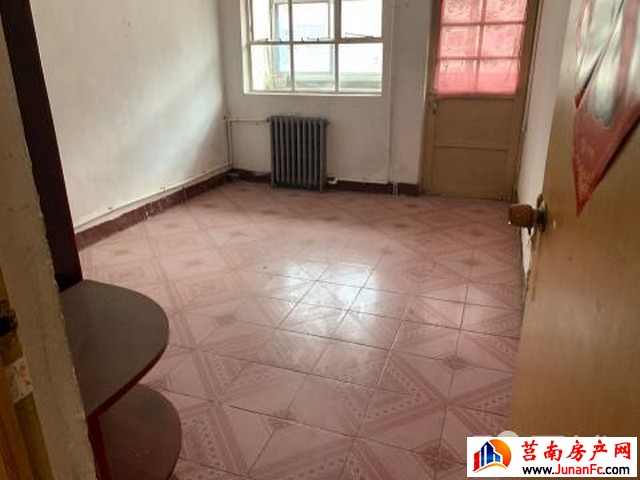 一中小区 2室1厅 58平米 简单装修 666元/月