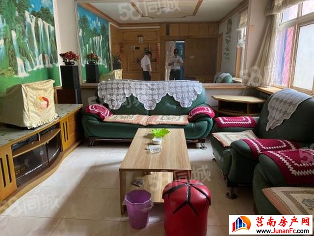 弘德小区 2室1厅 90平米 简单装修 800元/月