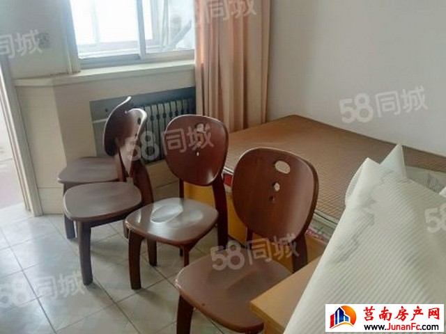 弘德小区 2室2厅 70平米 简单装修 600元/月