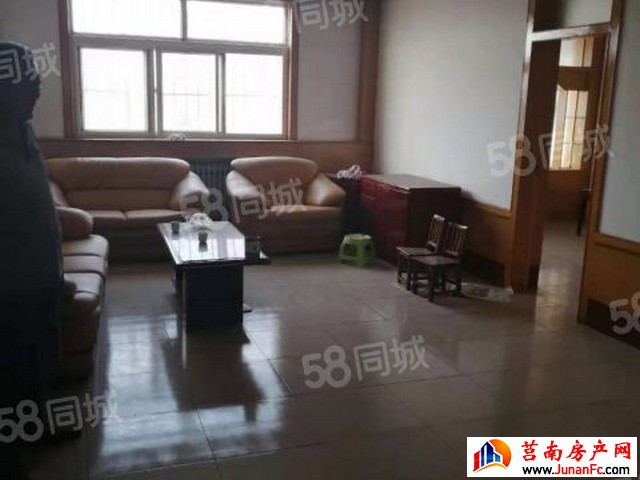 温泉北小区 3室2厅 143平米 简单装修 1000元/月