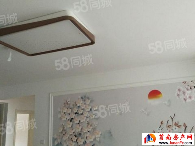 莒南爱琴海 3室2厅 146平米 简单装修 1300元/月