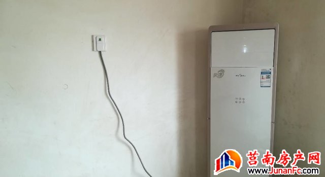 广汇丰小区 3室2厅 93平米 简单装修 700元/月