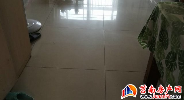 兴泉苑小区 2室2厅 85平米 精装修 50万元