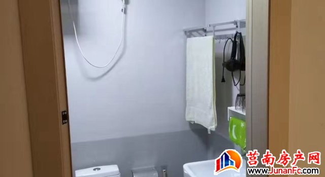 中央帝景 1室1厅 50平米 简单装修 1400元/月
