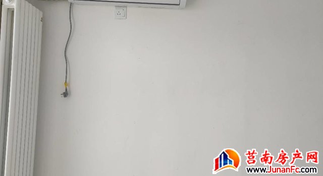 新华府 2室2厅 88平米 简单装修 1100元/月