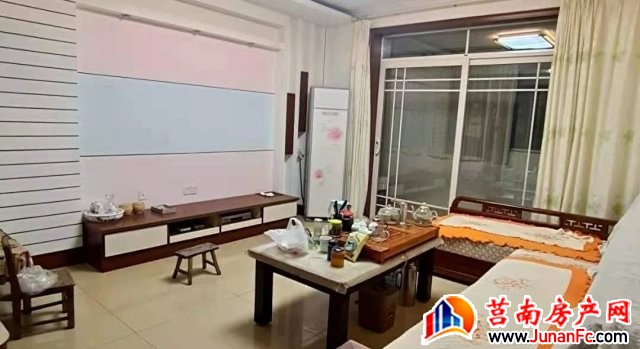 锦绣华庭 3室2厅 130平米 简单装修 1083元/月