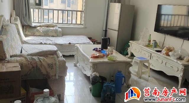 名仕佳苑 3室2厅 109平米 简单装修 1350元/月